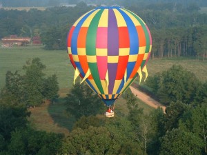 Join the hot air balloon festival of Karnataka